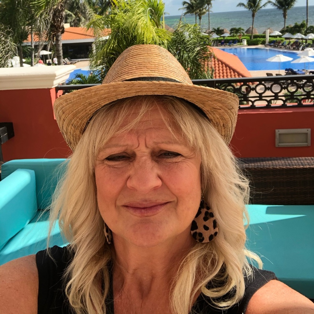 Meet your Posher, Carol